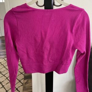 Fuchsia crop top long sleeve brand is garage size medium